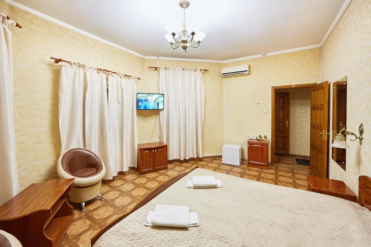 Отель Барбарис Киев Экстерьер фото